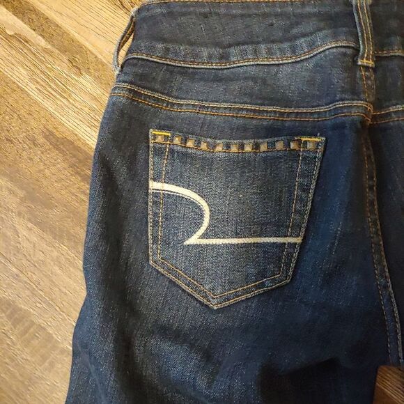 American Eagle Artist Crop Studded Jeans Size 4 - Picture 10 of 10